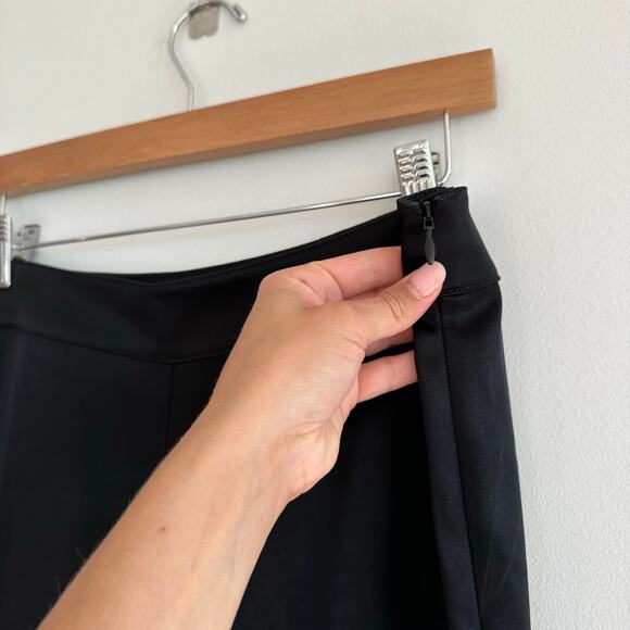 ST. JOHN Caviar Emma Liquid Satin Side Zip Pants Black 10 - Picture 6 of 11